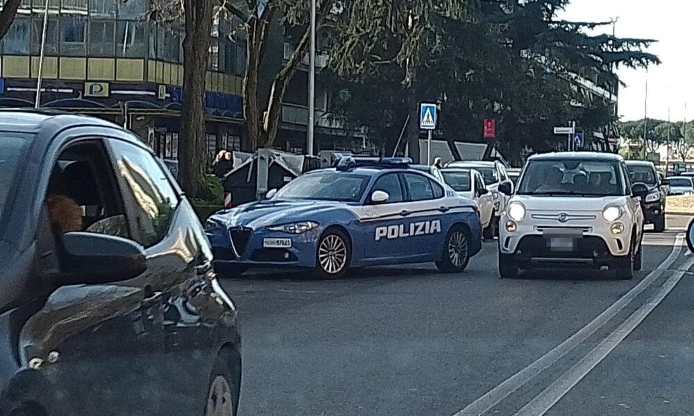 Polizia intervenuta in Via Quaglia per l'aggressione a due donne