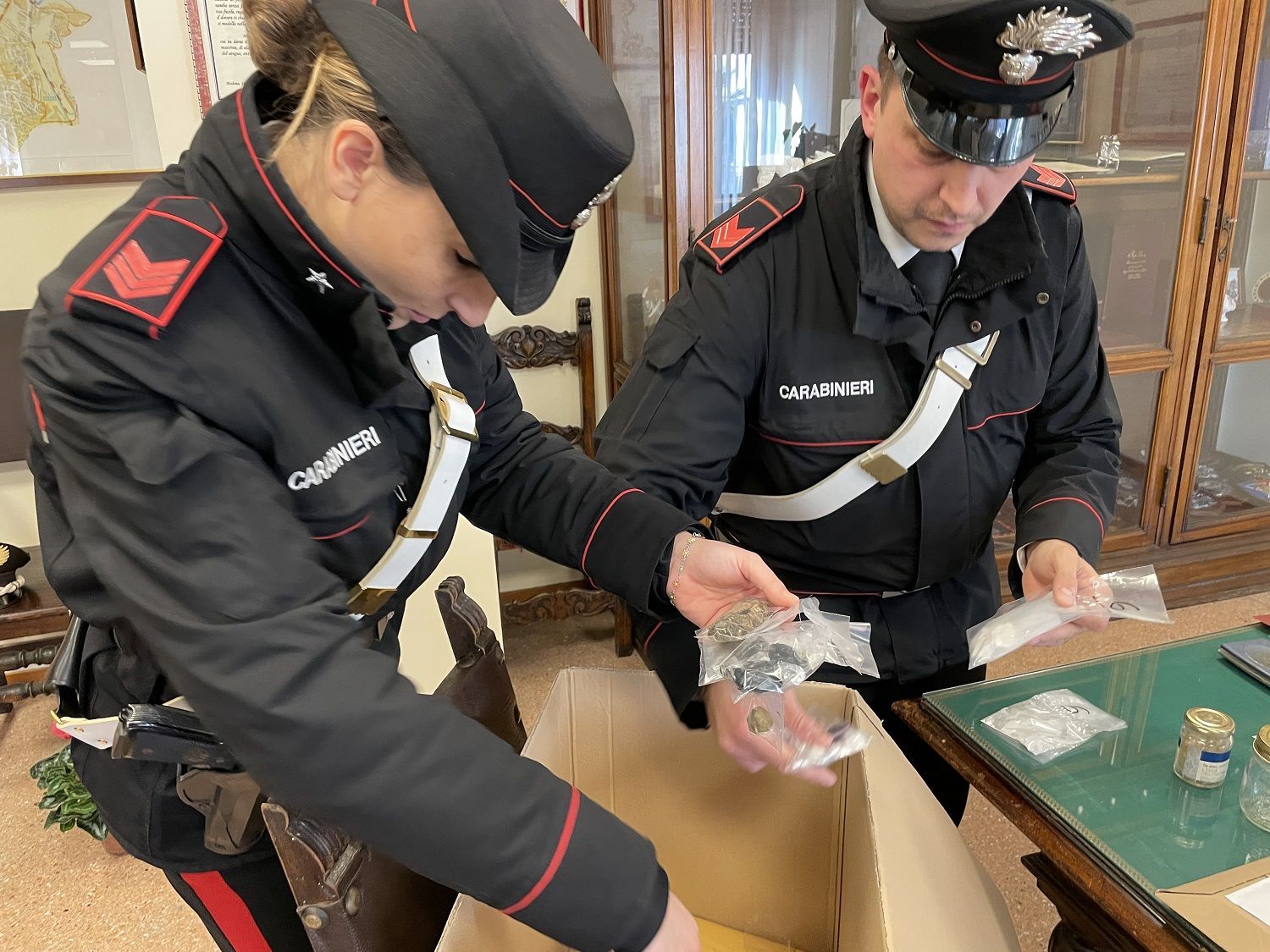 perquisizione droga carabinieri Roma