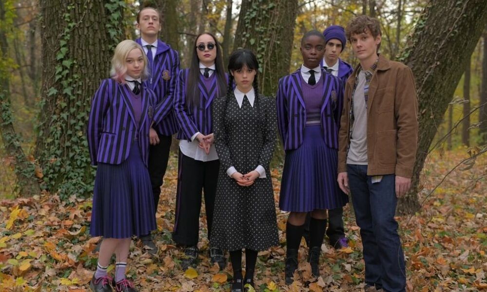 Mercoledì, perché l’attrice Jenna Ortega non batte mai le ciglia? Tutto sulla serie Netflix di Tim Burton Mercoledì, perché l’attrice Jenna Ortega non batte mai le ciglia? Tutto sulla serie Netflix di Tim Burton
