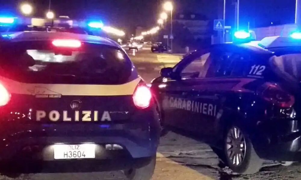 ‘Dacci tutto’, rapina shock a Latina: lo aspettano sotto casa e gli puntano la pistola addosso ‘Dacci tutto’, rapina shock a Latina: lo aspettano sotto casa e gli puntano la pistola addosso