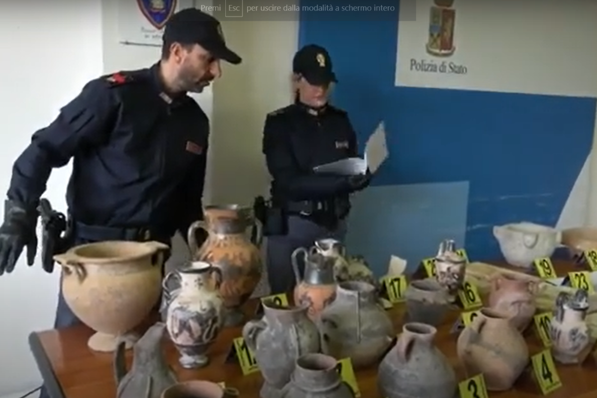 reperti archeologici polizia ostia