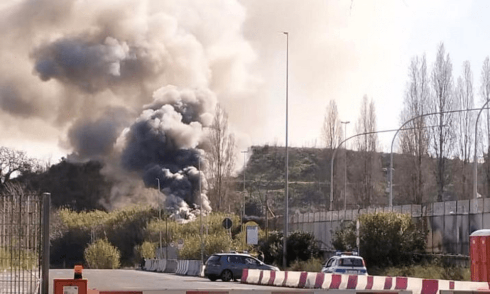 campo nomadi via candoni incendio