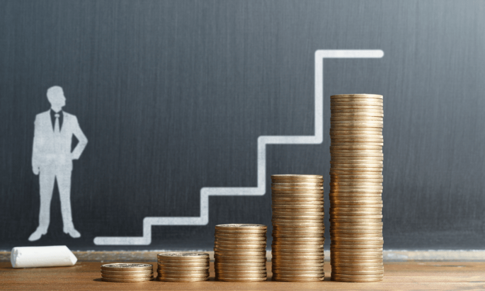Aumento stipendi docenti 2023 fino a 124 euro in più in busta paga