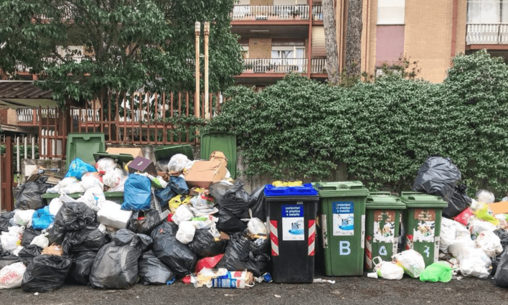 Emergenza rifiuti a Roma