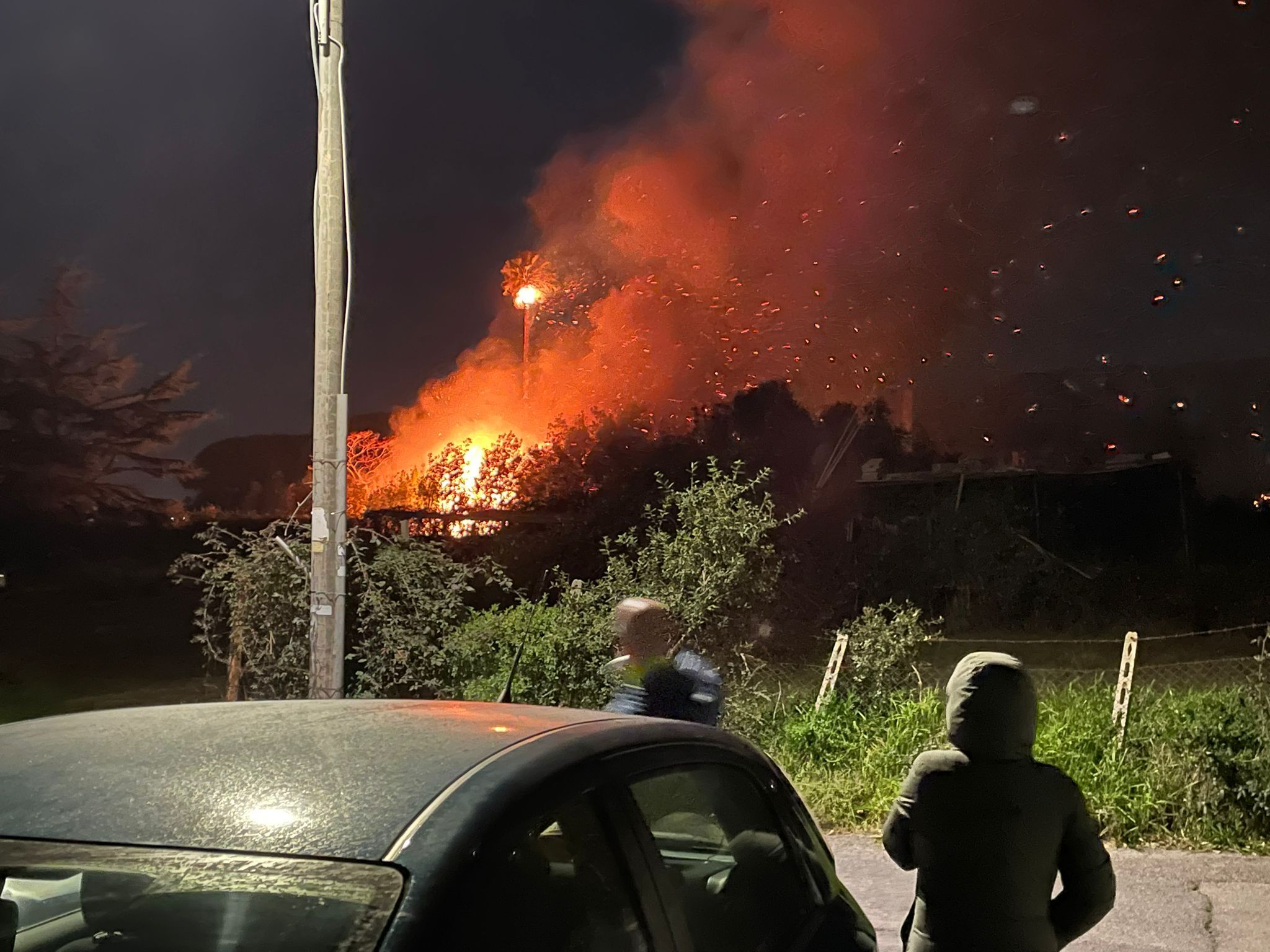 Incendio ad Anzio ex acqualand