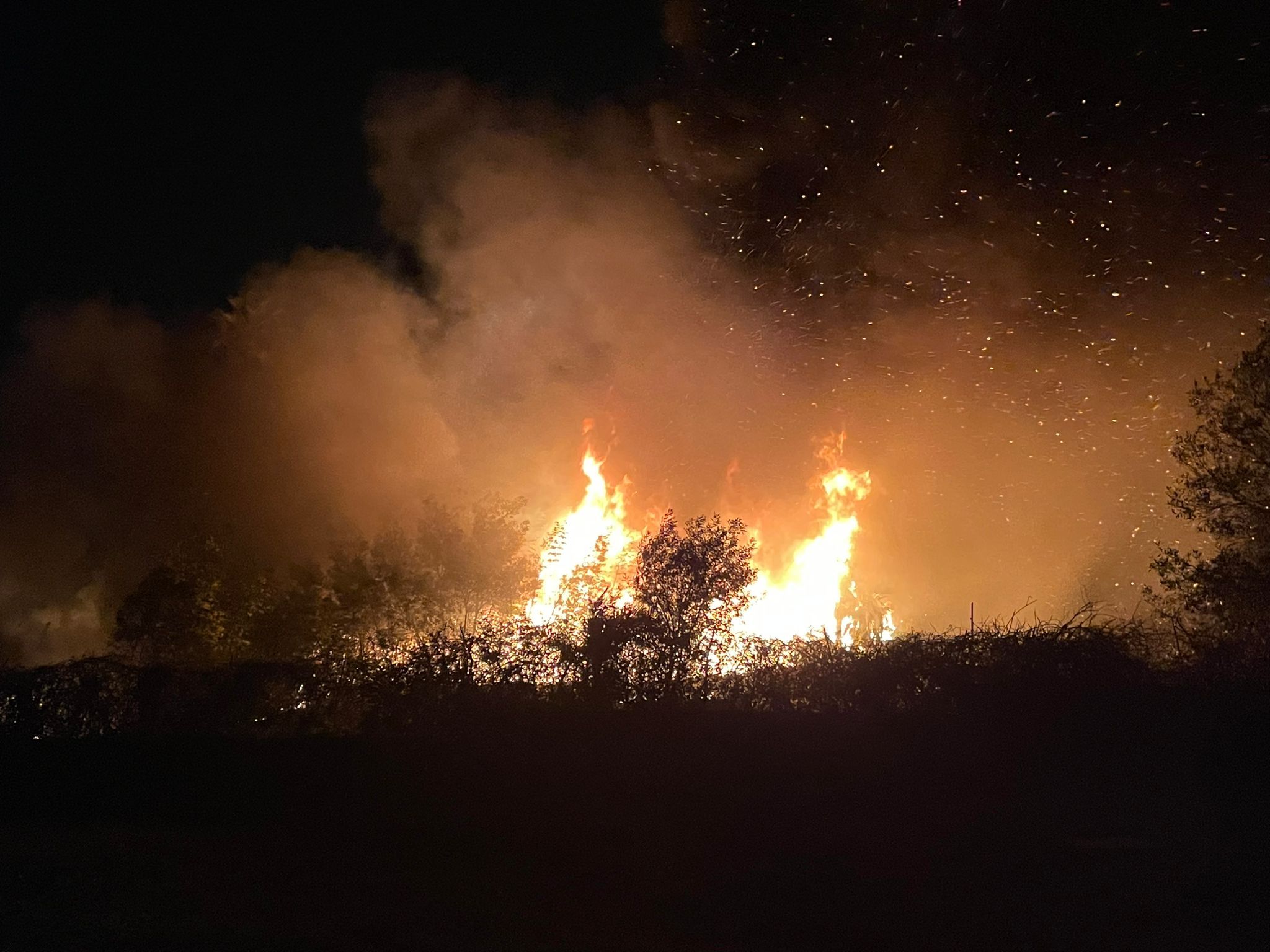 Incendio ad Anzio ex acqualand