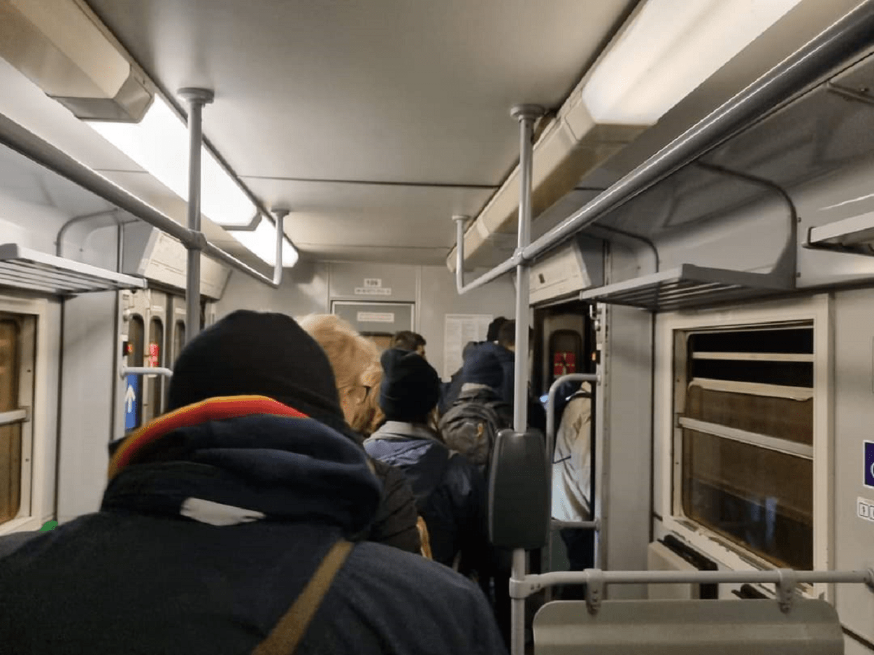 Passeggeri della Roma-Viterbo fermi in galleria per un guasto al treno