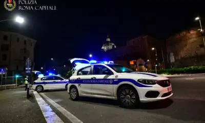 vigili inseguono ladro in centro