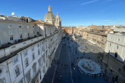 aperta un'inchiesta dai pm di Roma a seguito dell'ultimo blitz, a Piazza Navona, da parte degli attivisti di Ultima Generazione