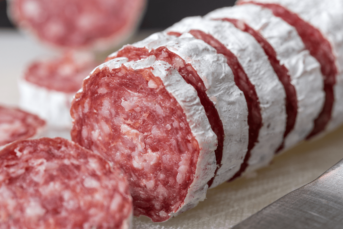 Allarme listeria e salmonella nel salame