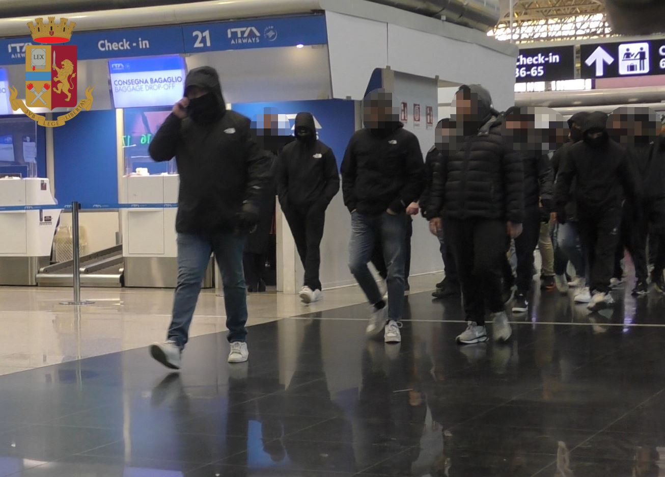 I tifosi in arrivo a Fiumicino