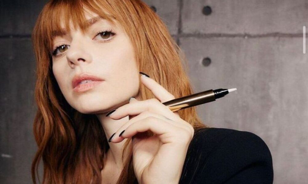Annalisa, chi è la cantante: età, carriera, canzoni, nuovo singolo, fidanzato, laurea, Amici, foto e Instagram Annalisa, chi è la cantante: età, carriera, canzoni, nuovo singolo, fidanzato, laurea, Amici, foto e Instagram