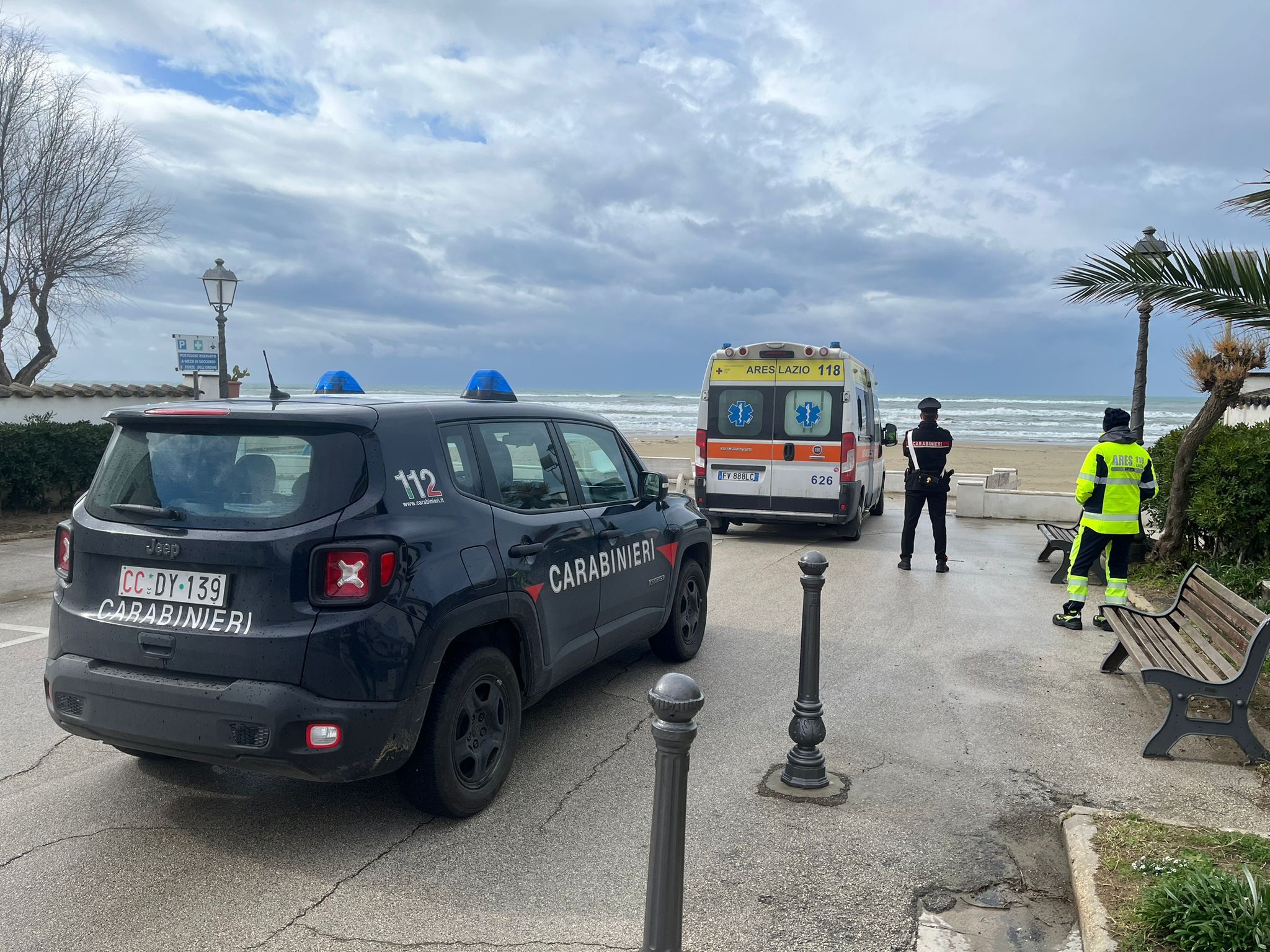 Carabinieri ad Ardea per la donna trovata morta a Tor San Lorenzo