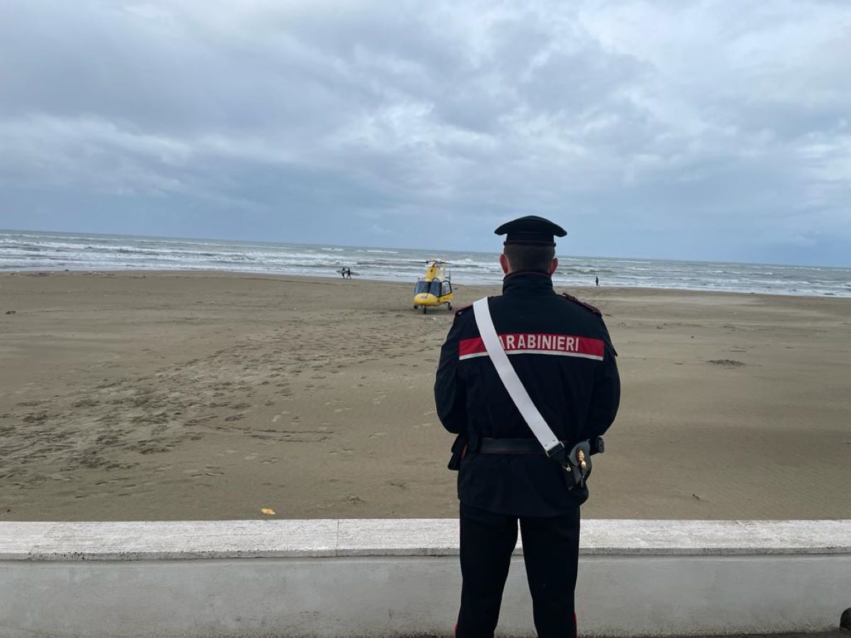 Carabinieri ad Ardea per la donna trovata morta a Tor San Lorenzo