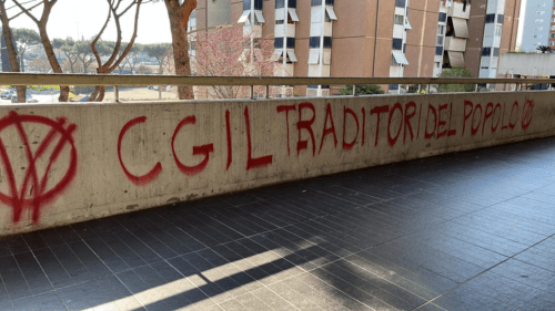 insulti a cgil e pd e scritte antisemite