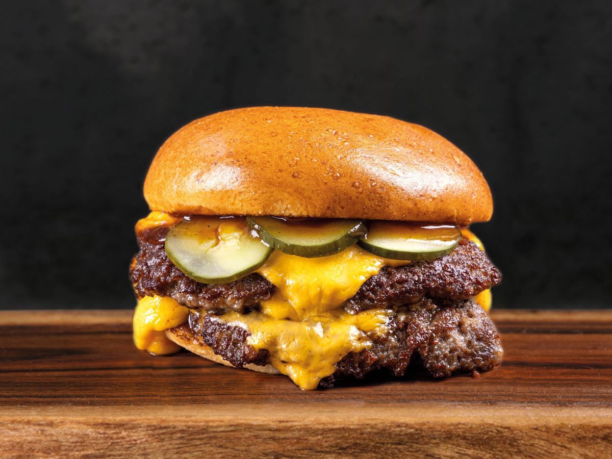 Joe Bastianich oggi a Roma al Mercato Centrale: arriva il suo Smashburger Joe Bastianich oggi a Roma al Mercato Centrale: arriva il suo Smashburger