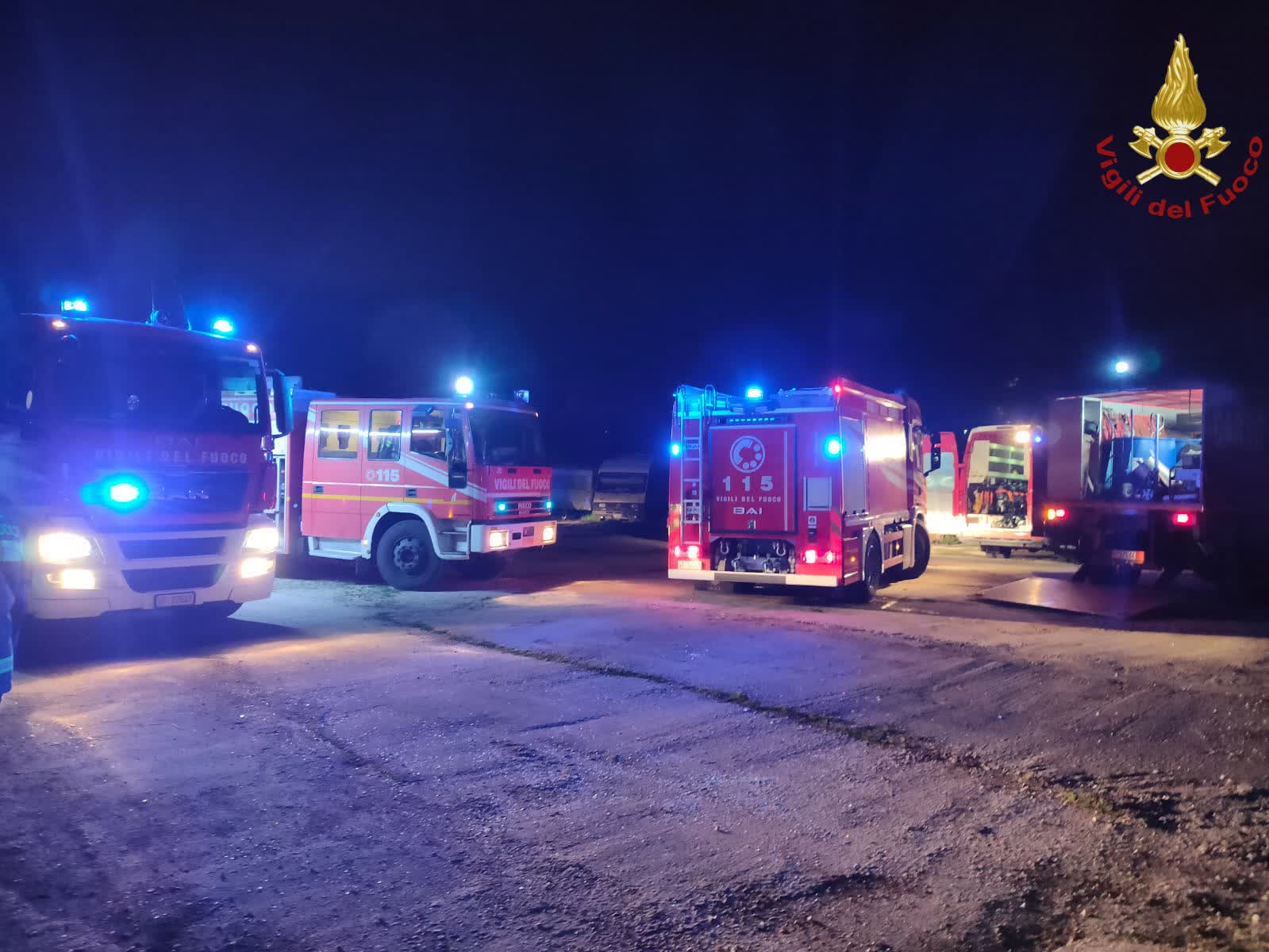 Vigili del fuoco carabinieri