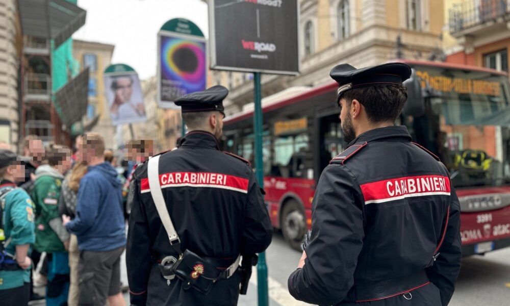 I Carabinieri durante i controlli