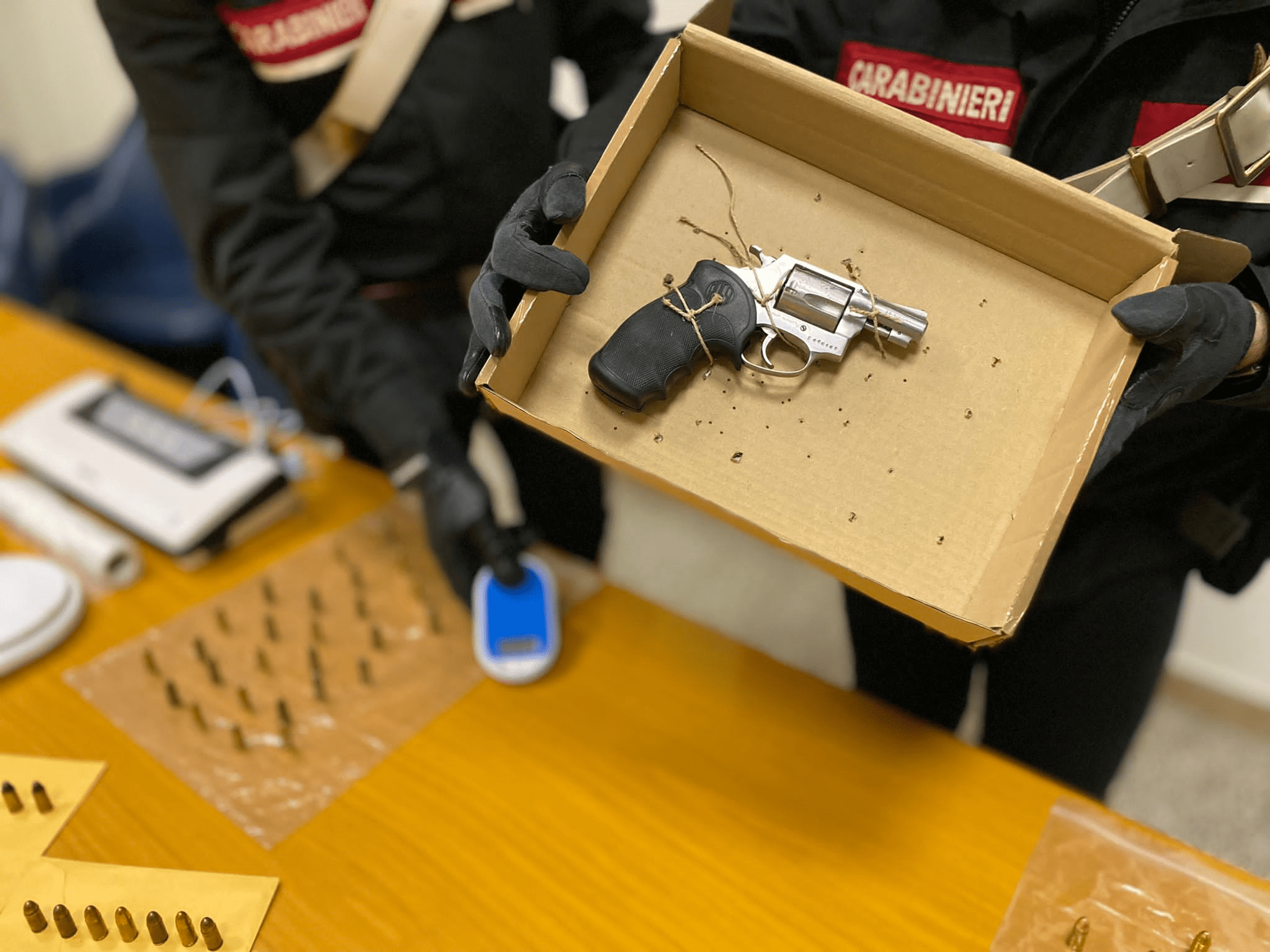 Pistola sequestrata dai Carabinieri