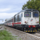 auto sui binari traffico ferroviario bloccato