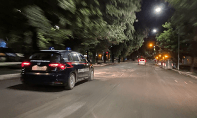 Una brutale aggressione con tanto di minacce prima e furto dopo quella che ha visto protagonista il gestore di un bar. Intervento dei carabinieri