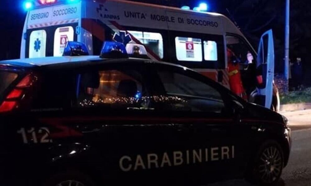 ambulanza e carabinieri