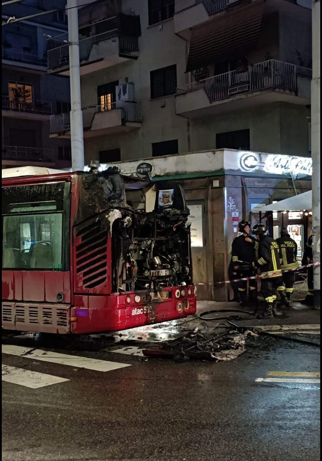 autobus a fuoco