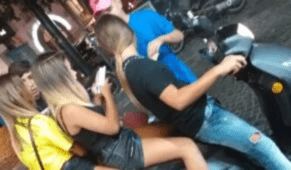 baby gang aggredisce un gruppo di coetanee in piazza del Popolo