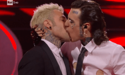 bacio fedez rosa chemical