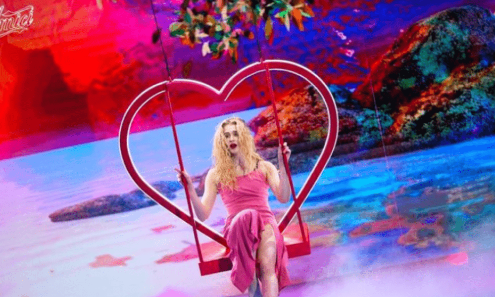 Amici 2023 Clara Soccini ospite al serale chi è Giulia Crazy J di