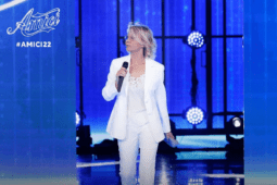 maria de filippi ad amici 22