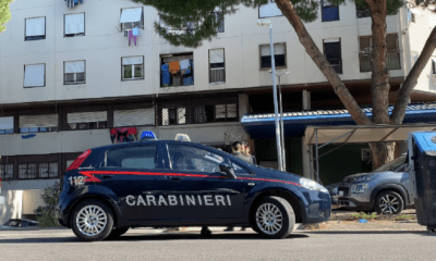 Agli arresti domiciliari, le sue continue violazioni gli sono costati l'arresto. Ma non solo. Trovate in casa anche droga e munizioni