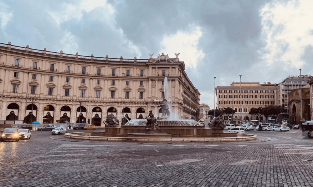piazza della repubblica a Roma