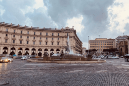 piazza della repubblica a Roma