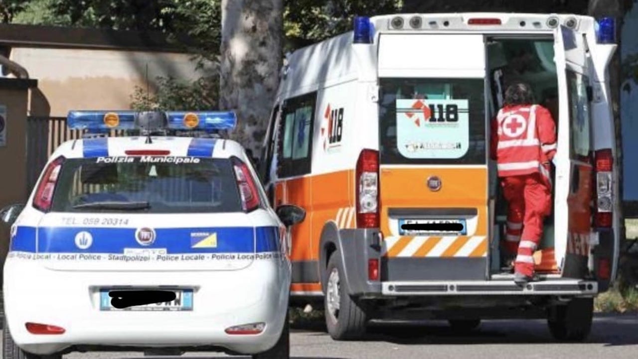 incidente, intervento ambulanza e polizia locale