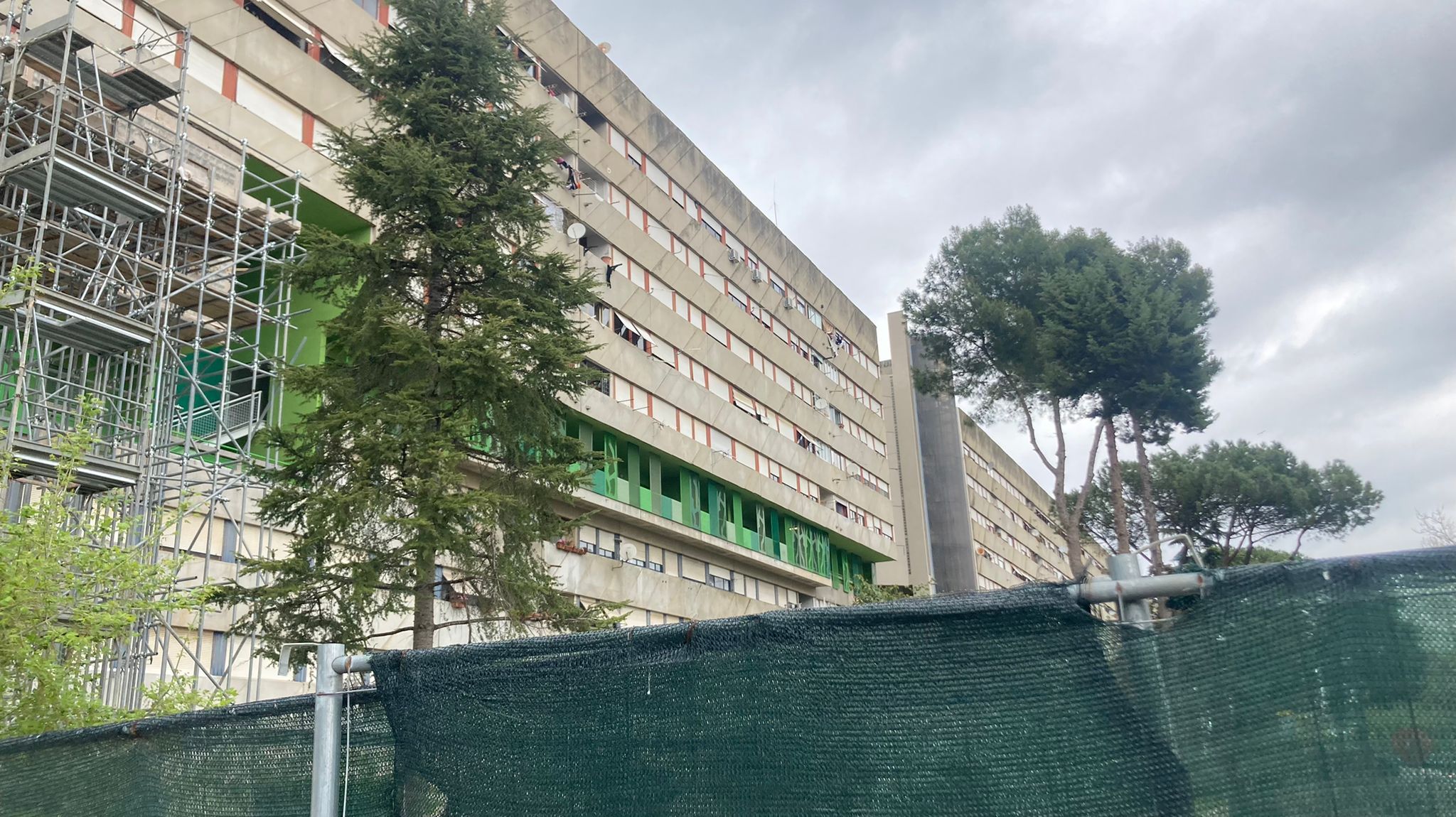 suicidio a Roma in zona Corviale