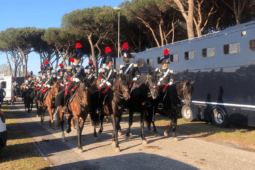 Carabinieri a cavallo a Castel Fusano