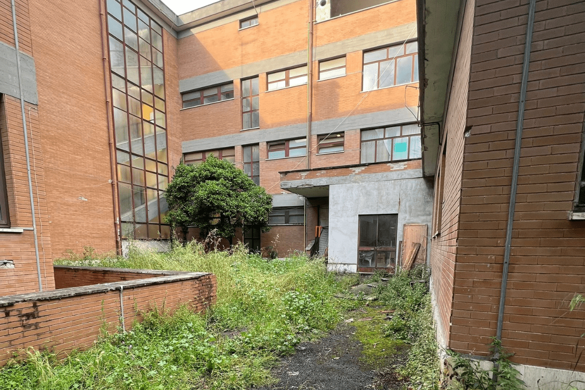 Cortile del Liceo Bramante a Talenti, Roma