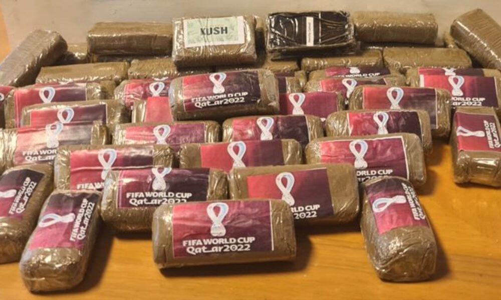 “Pendolare” della droga da Roma a Nettuno: 34enne pedinato dalla Polizia, in auto oltre 5kg di hashish e dosi di cocaina “Pendolare” della droga da Roma a Nettuno: 34enne pedinato dalla Polizia, in auto oltre 5kg di hashish e dosi di cocaina