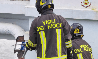 Vigili del Fuoco a lavoro per riparare tubazione del gas rotta a Ostia