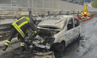 auto in fiamme sulla Tiburtina