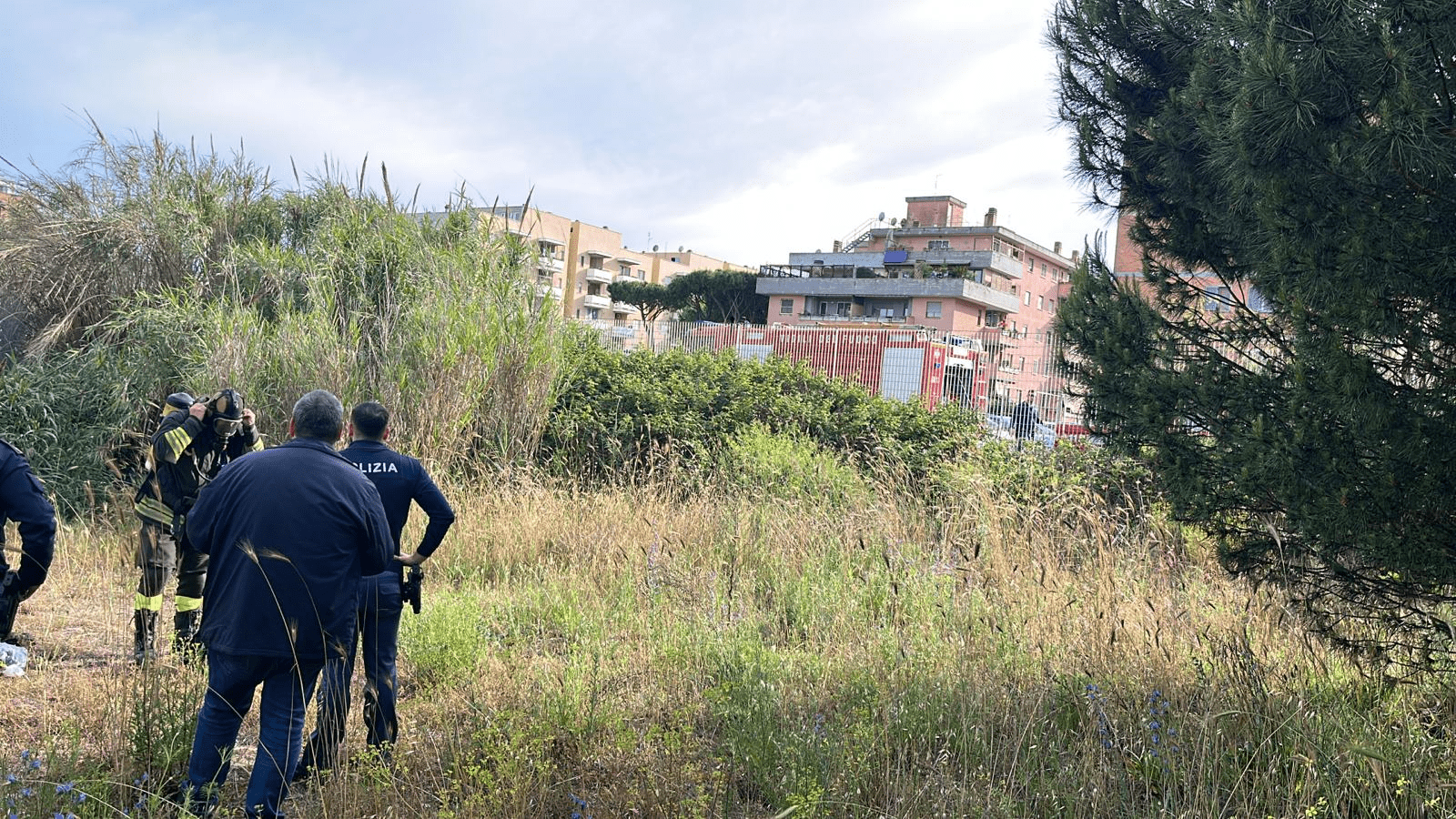 intervento vigili del fuoco per incendio Ostia Pineta Acque Rosse