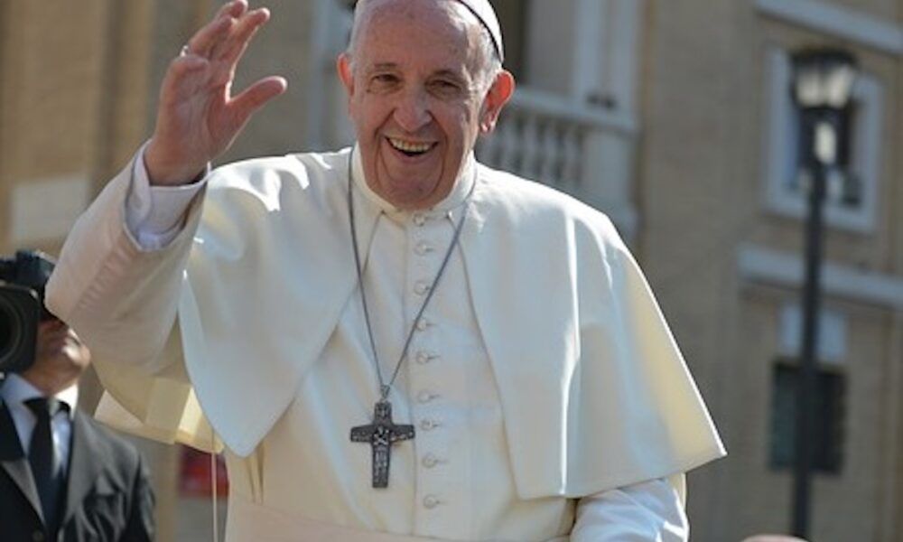 Papa Francesco sarà operato al Gemelli: ecco perché e come sta oggi