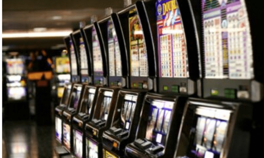 Rapina da 50 mila euro in una sala slot di Latina: il colpo è stato effettuato dalla Guardia Giurata che vi lavorava.