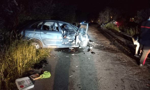 Terribile incidente in via Prenestina nuova, a scontrarsi due auto: un uomo di 45 anni è morto, 4 persone ferite.
