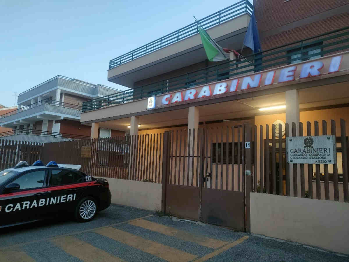 Pattuglia Carabinieri impegnata nell'operazione antimafia Tritone ad Anzio e Nettuno