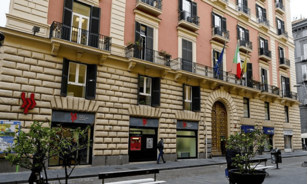 Concorso Comune di Napoli per vigili urbani e dirigenti: ecco quando, requisiti e come partecipare Concorso Comune di Napoli per vigili urbani e dirigenti: ecco quando, requisiti e come partecipare