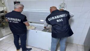 I controlli dei carabinieri del gruppo Nas in un sushi bar a Fonte Nuova