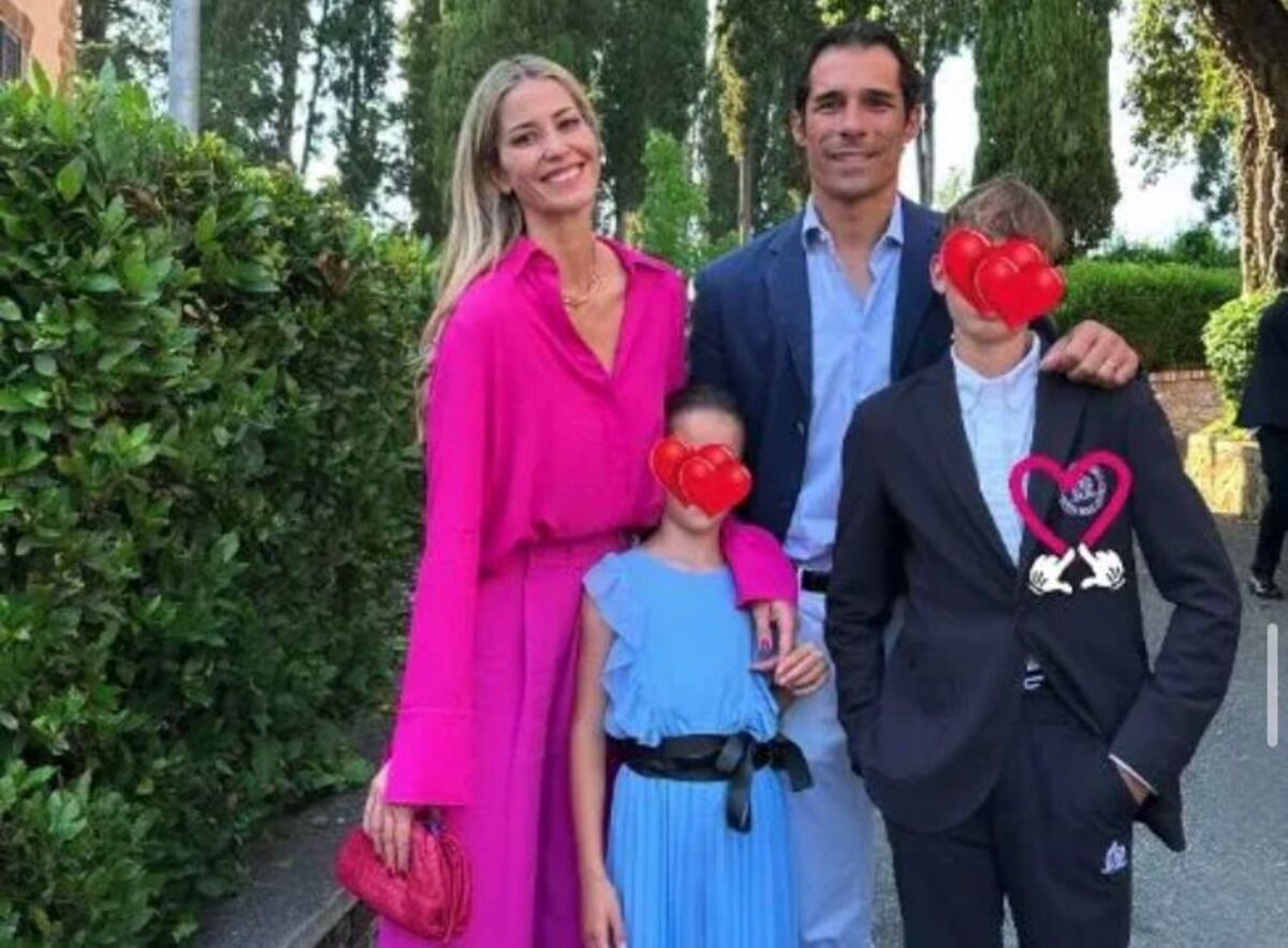 Elena Santarelli festeggia l'esame di terza media del figlio Jack