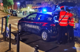 Arrestato dai carabinieri un uomo che ha cercato di disfarsi di 25 dosi di cocaina